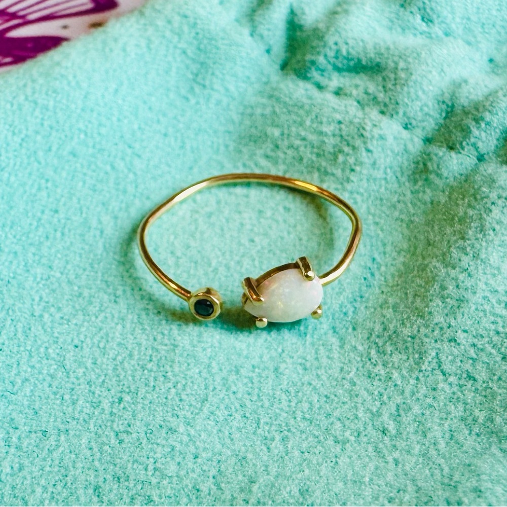 La Kaiser Gold Ring Opal & Black Diamond
